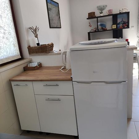 Apartment By The Beach Primošten المظهر الخارجي الصورة